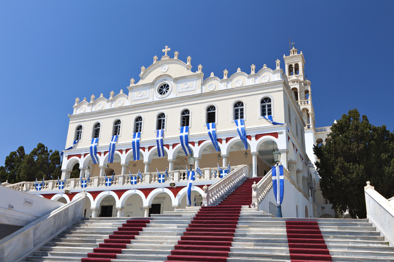 Μονοήμερη Απόδραση στην Τήνο: Ανακαλύπτοντας την Αιγαιοπελαγίτικη Ομορφιά